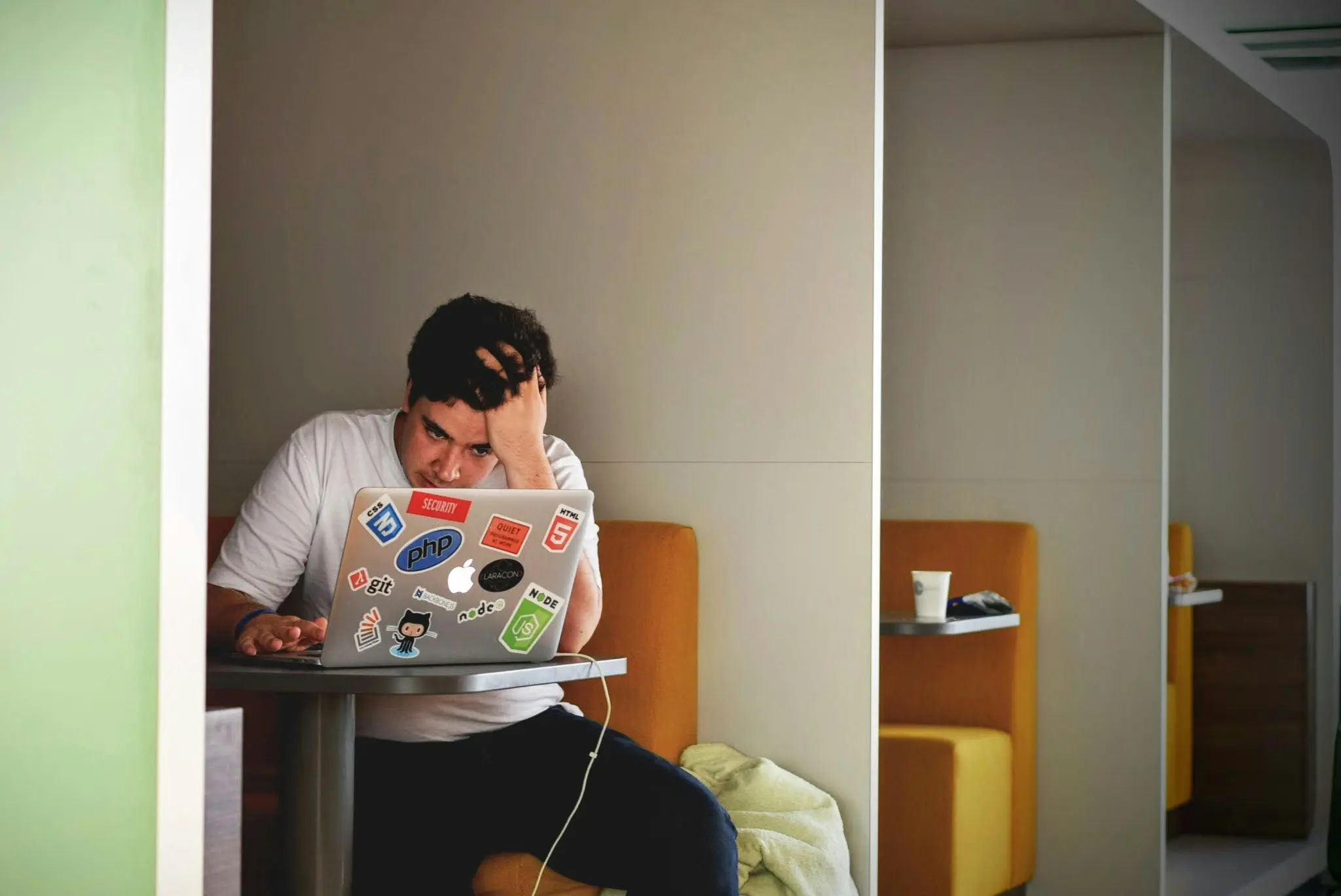How to Curate Your LinkedIn Feed Without Losing Your Mind