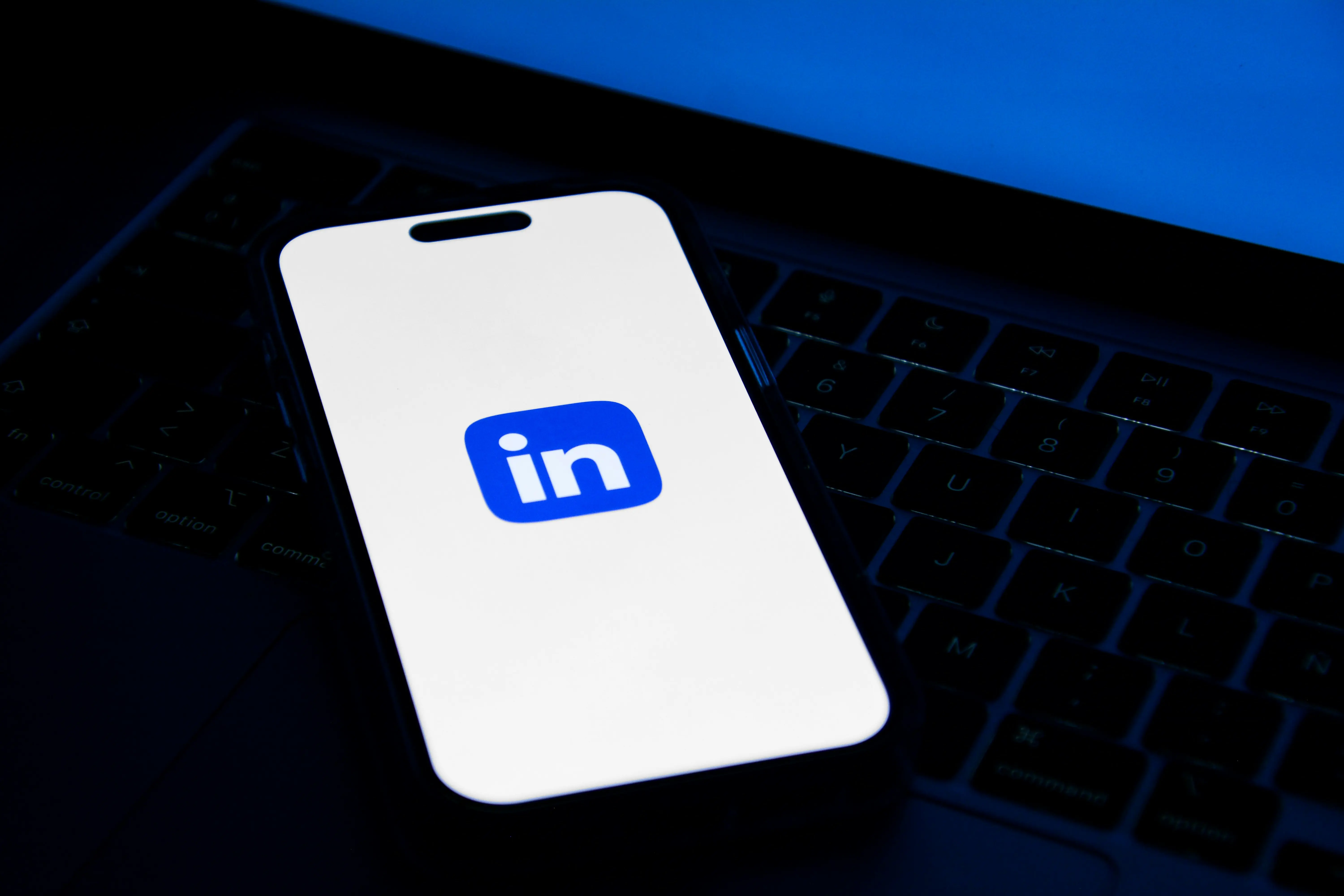 5 Best LinkedIn DM Management Tools for Sales Teams