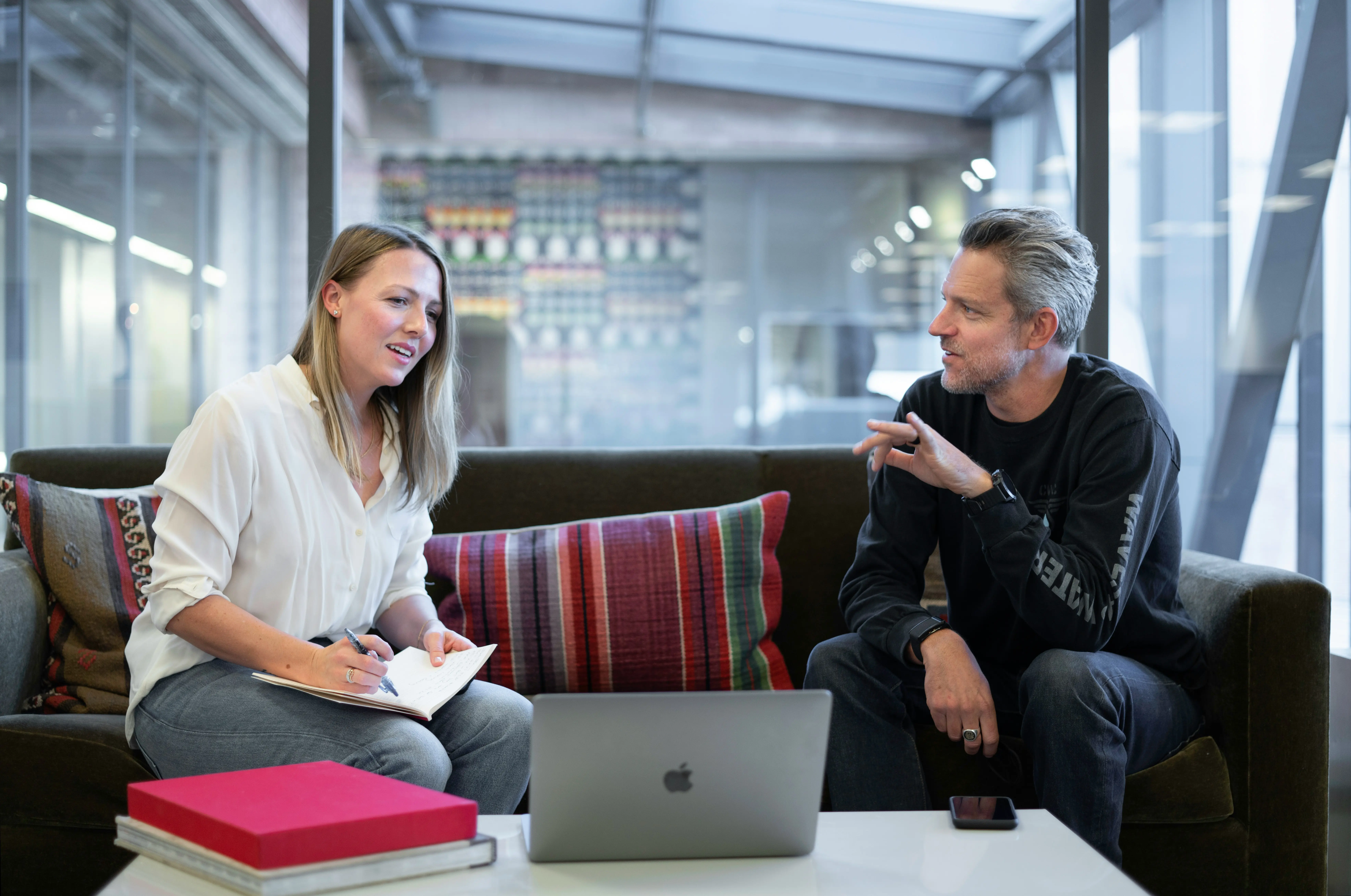 12 LinkedIn B2B Lead Generation Techniques That Actually Convert