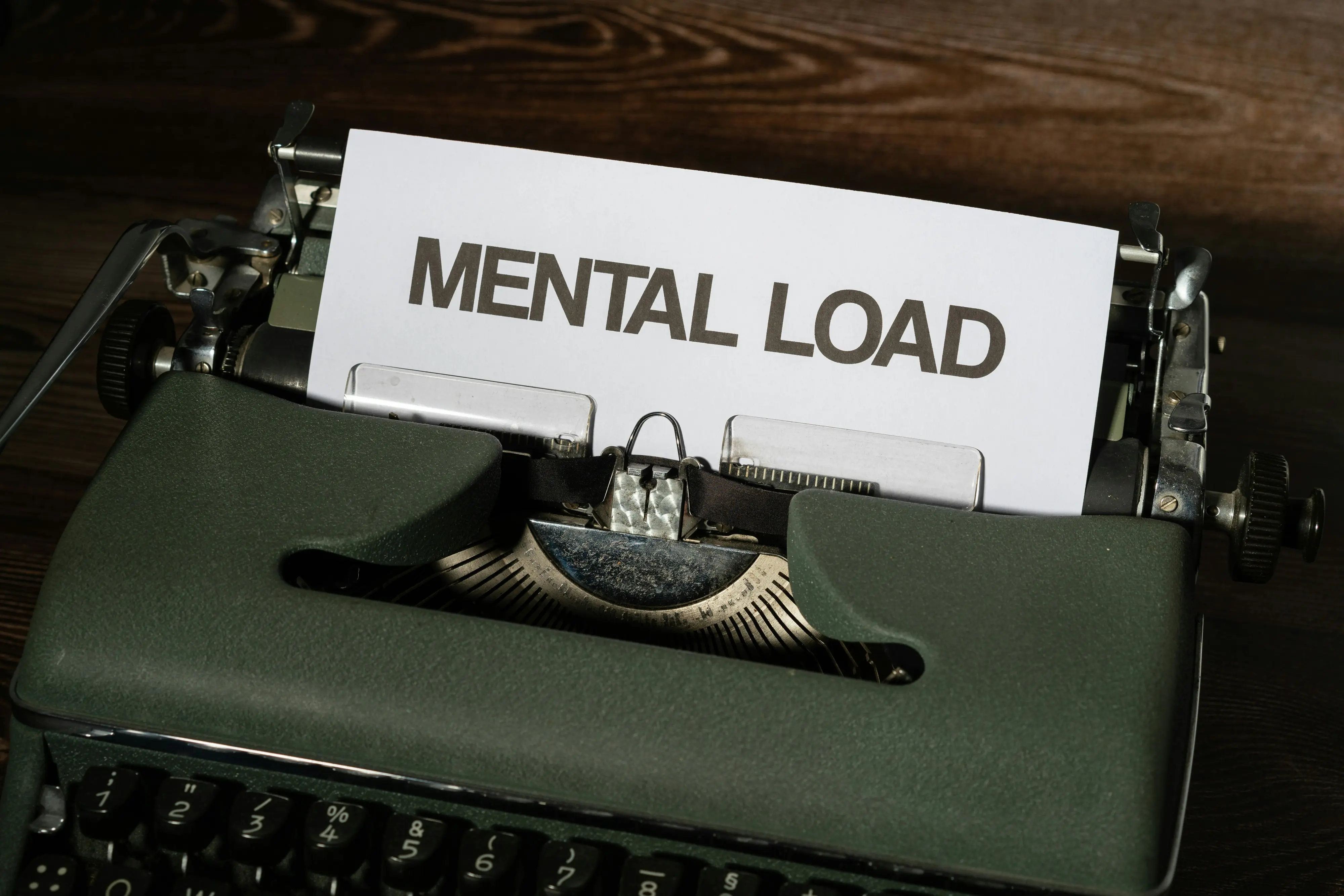 The LinkedIn Inbox Crisis: How Message Overload is Costing B2B Sales Teams in 2025