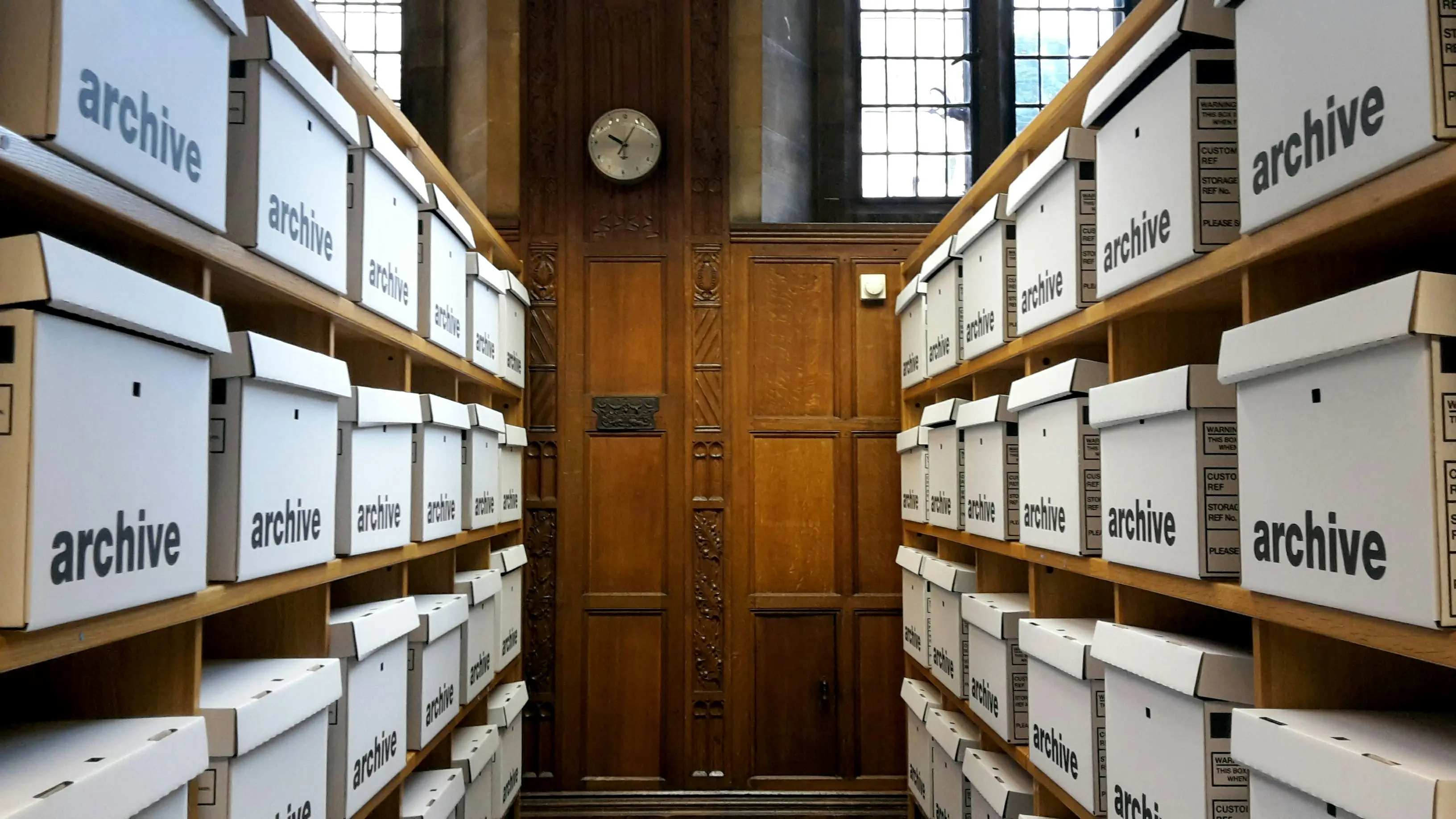 Best Tools to Mass Archive LinkedIn Messages in 2025