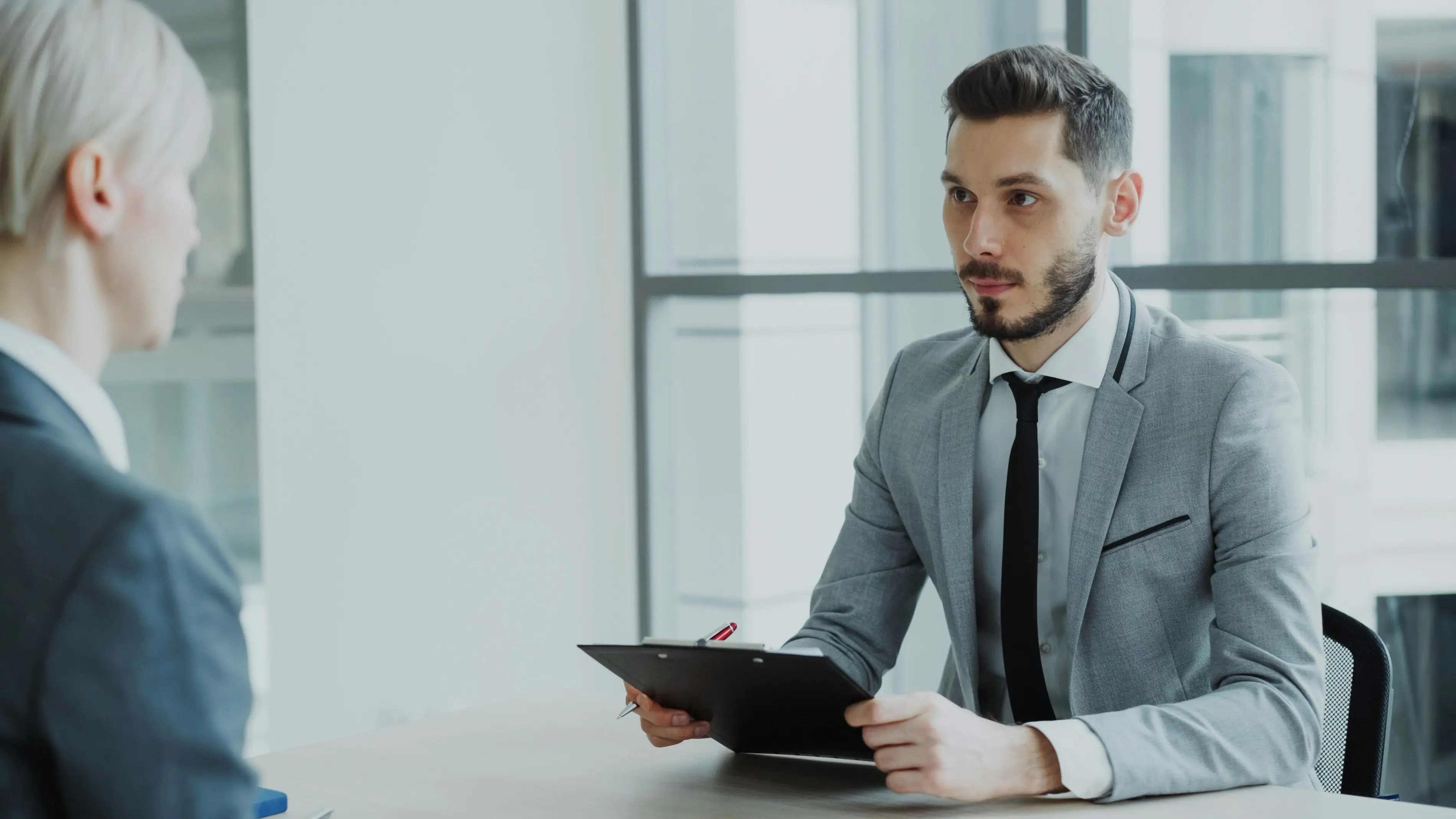 Navigating Unpredictability in Agency Recruiting: Tips and Strategies