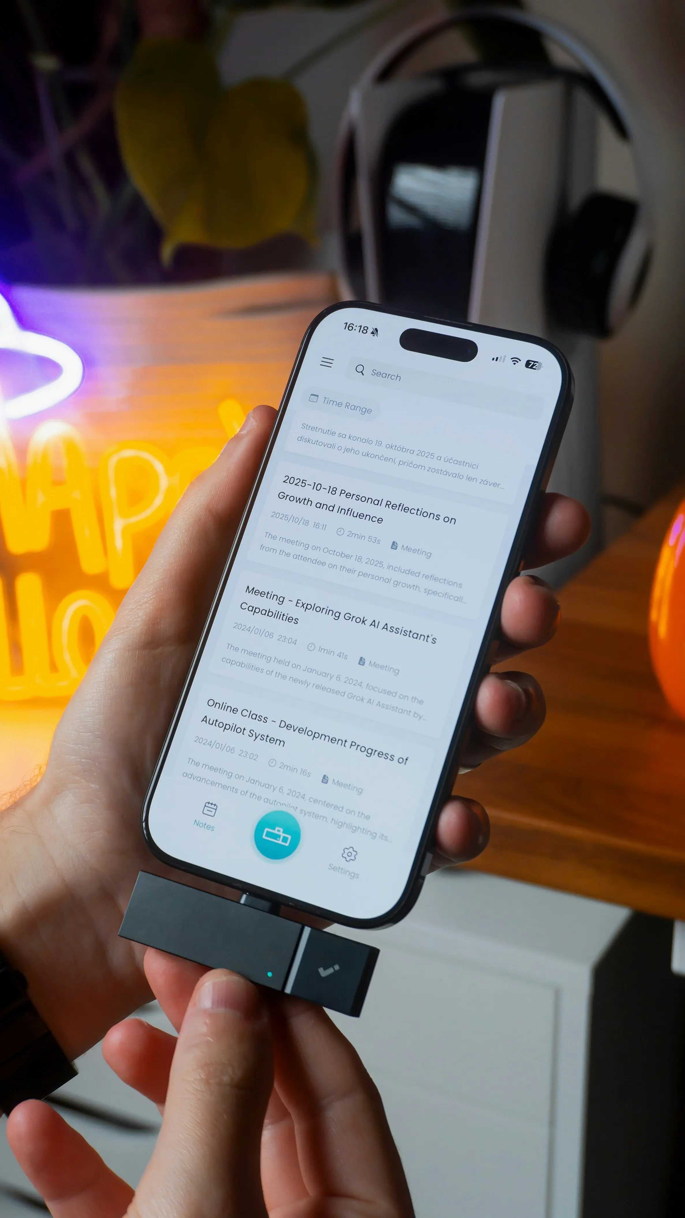 LinkedIn Desktop Doesn't Let You Send Voice Notes—Here's the Workaround