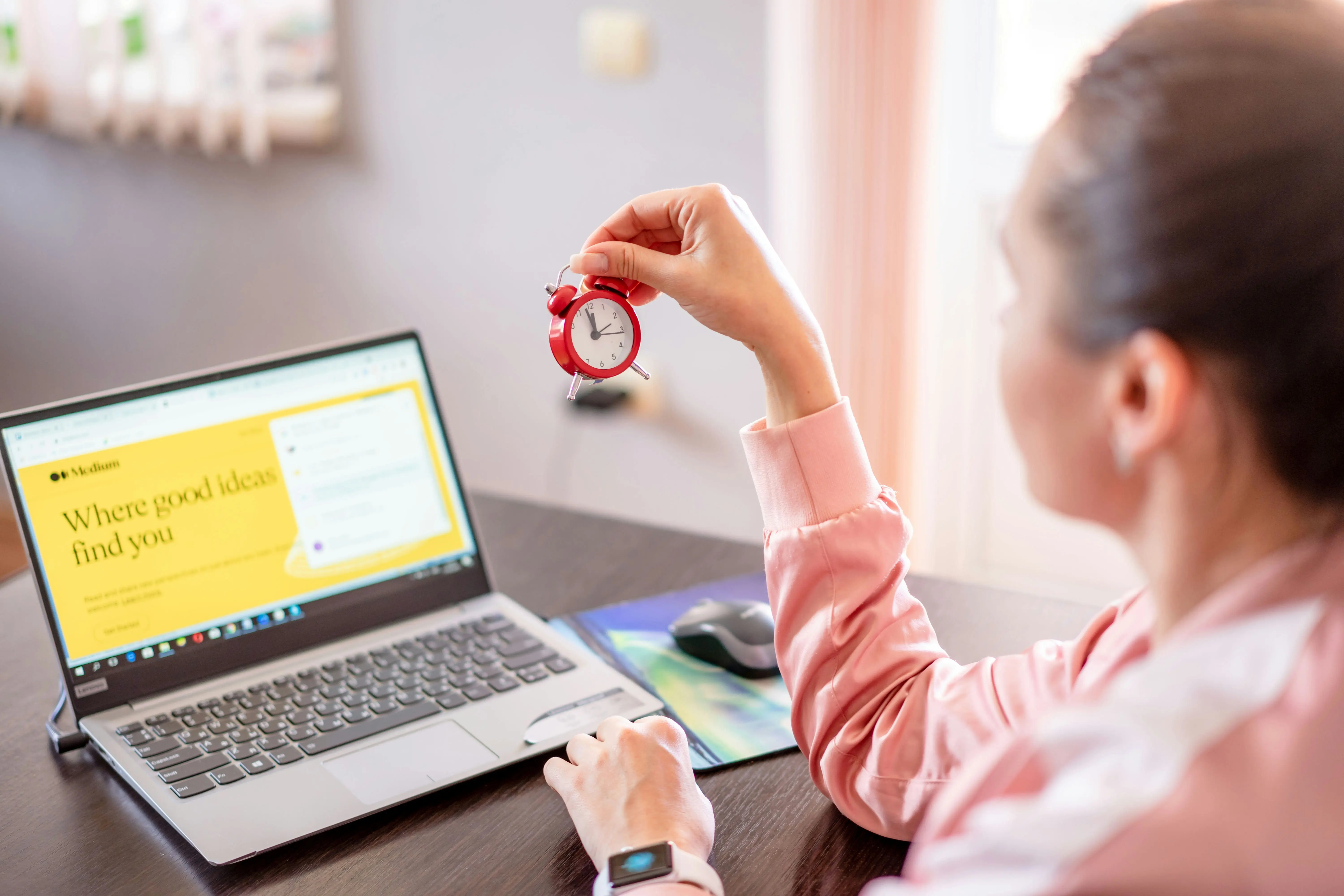 8 Pipedrive Alternatives That Streamline LinkedIn Messaging for Sales Teams