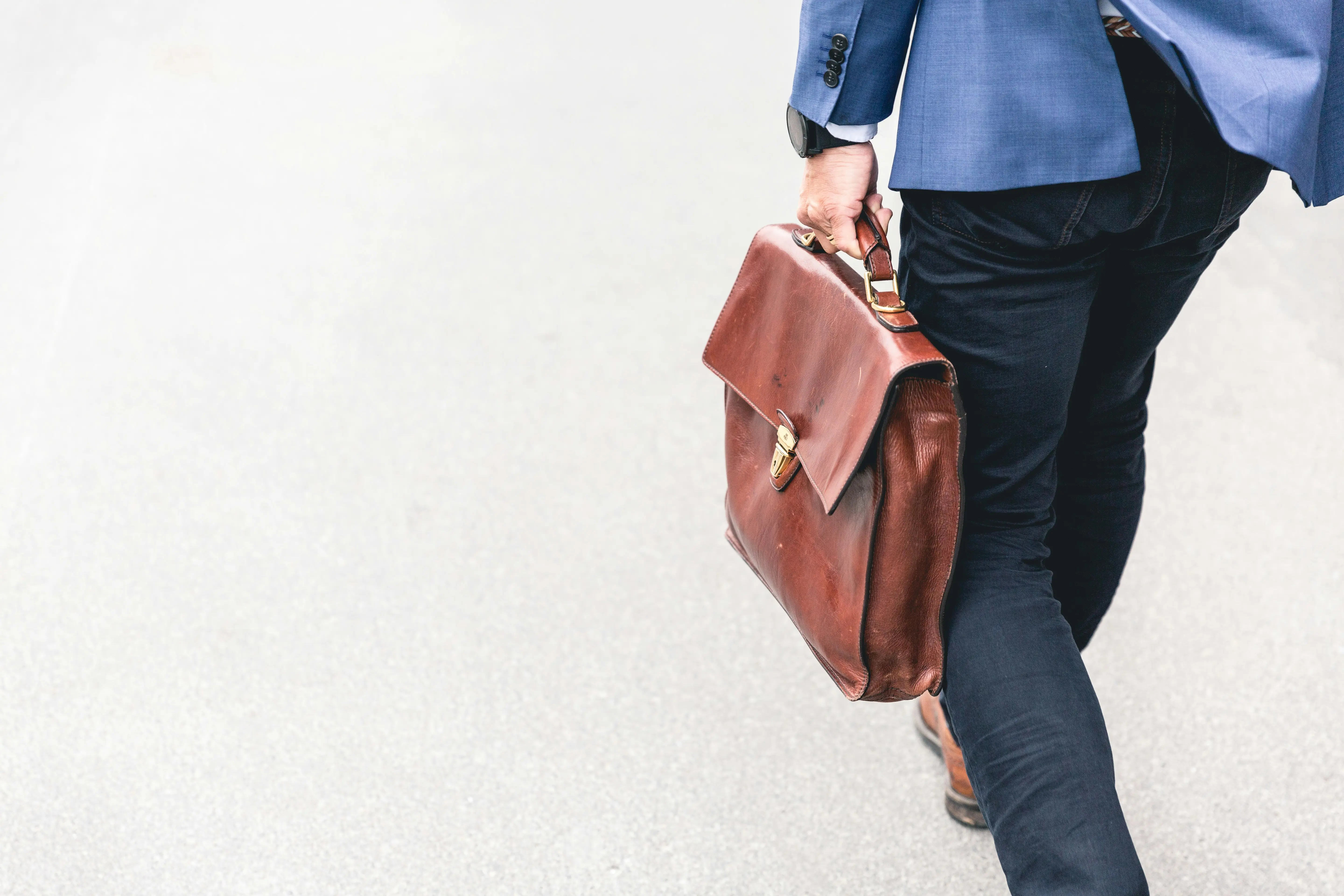 The Dos and Don'ts of LinkedIn Messaging for Job Seekers