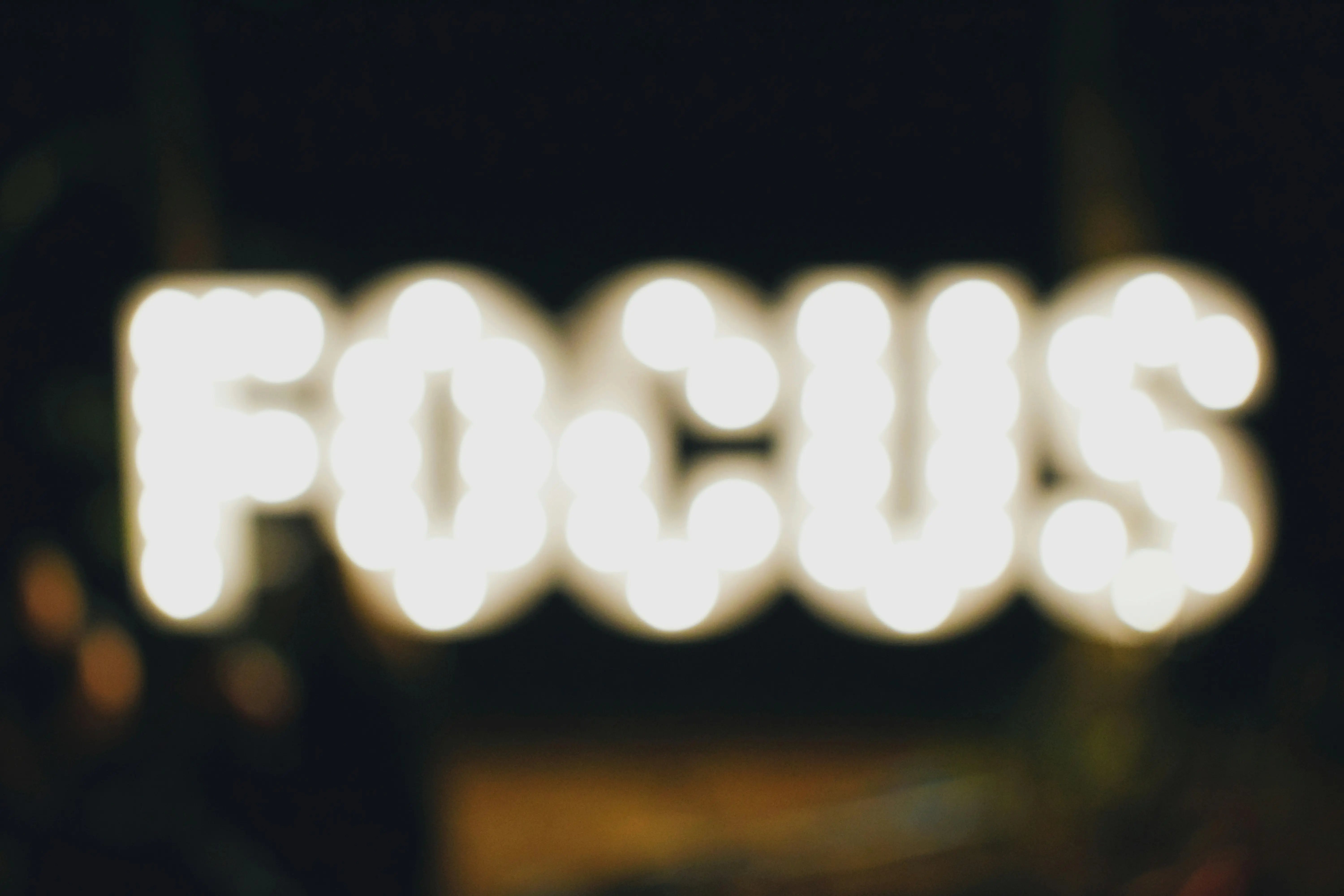 How to Prioritize LinkedIn Conversations When You Have 100+ DMs