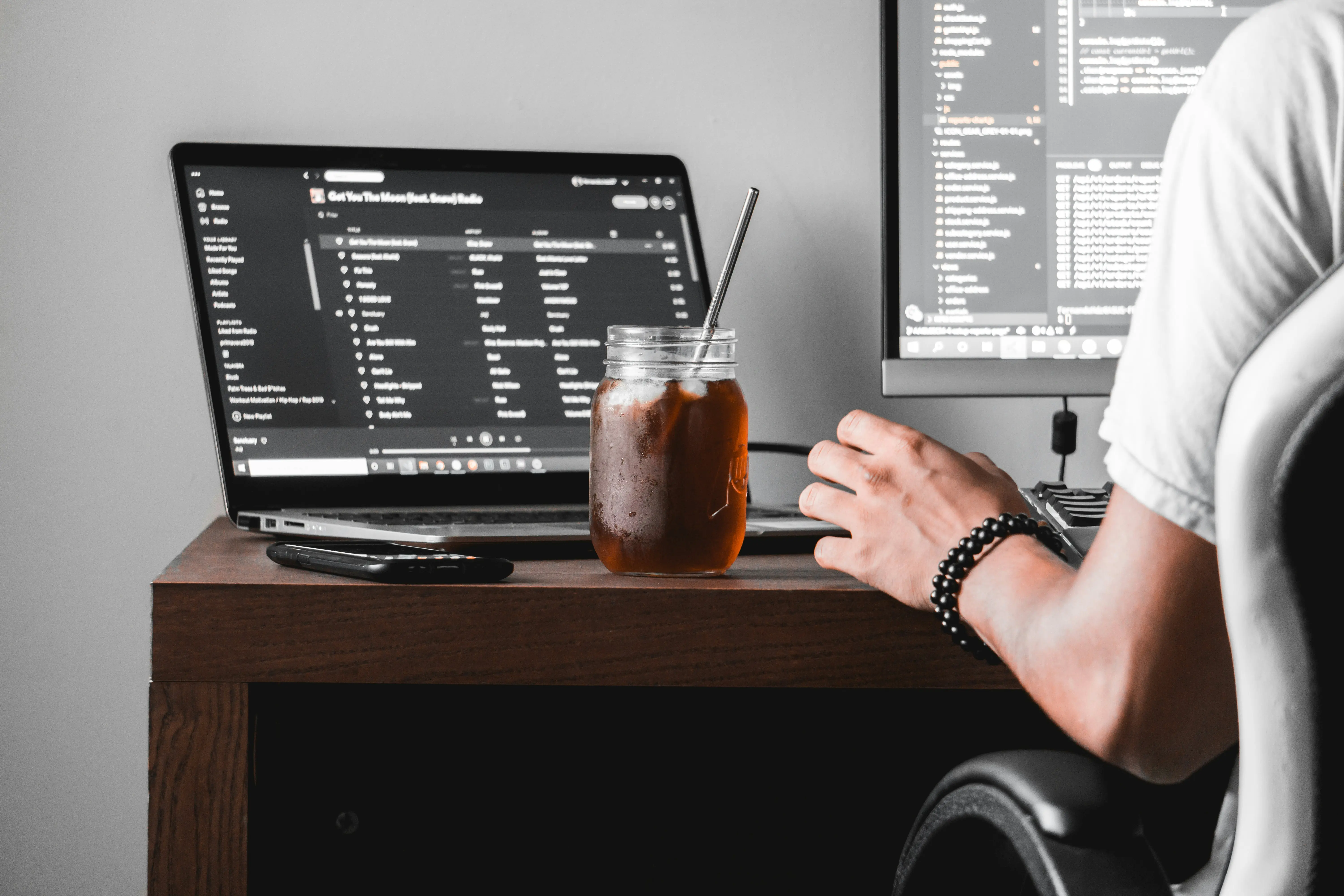 12 Features Missing in Both HubSpot and Monday for LinkedIn Power Users