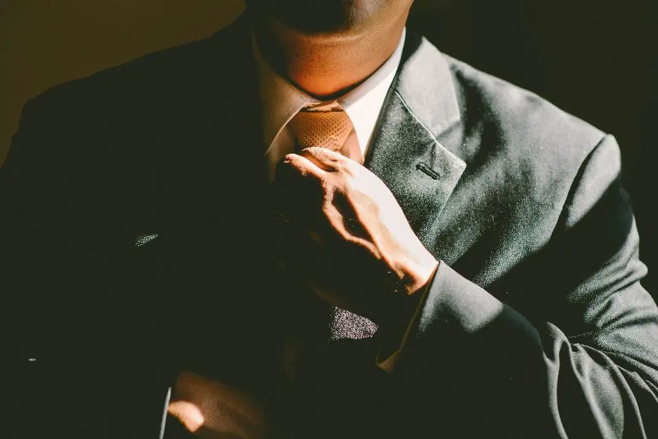LinkedIn Recommendations: Examples & How to Write One That Stands Out