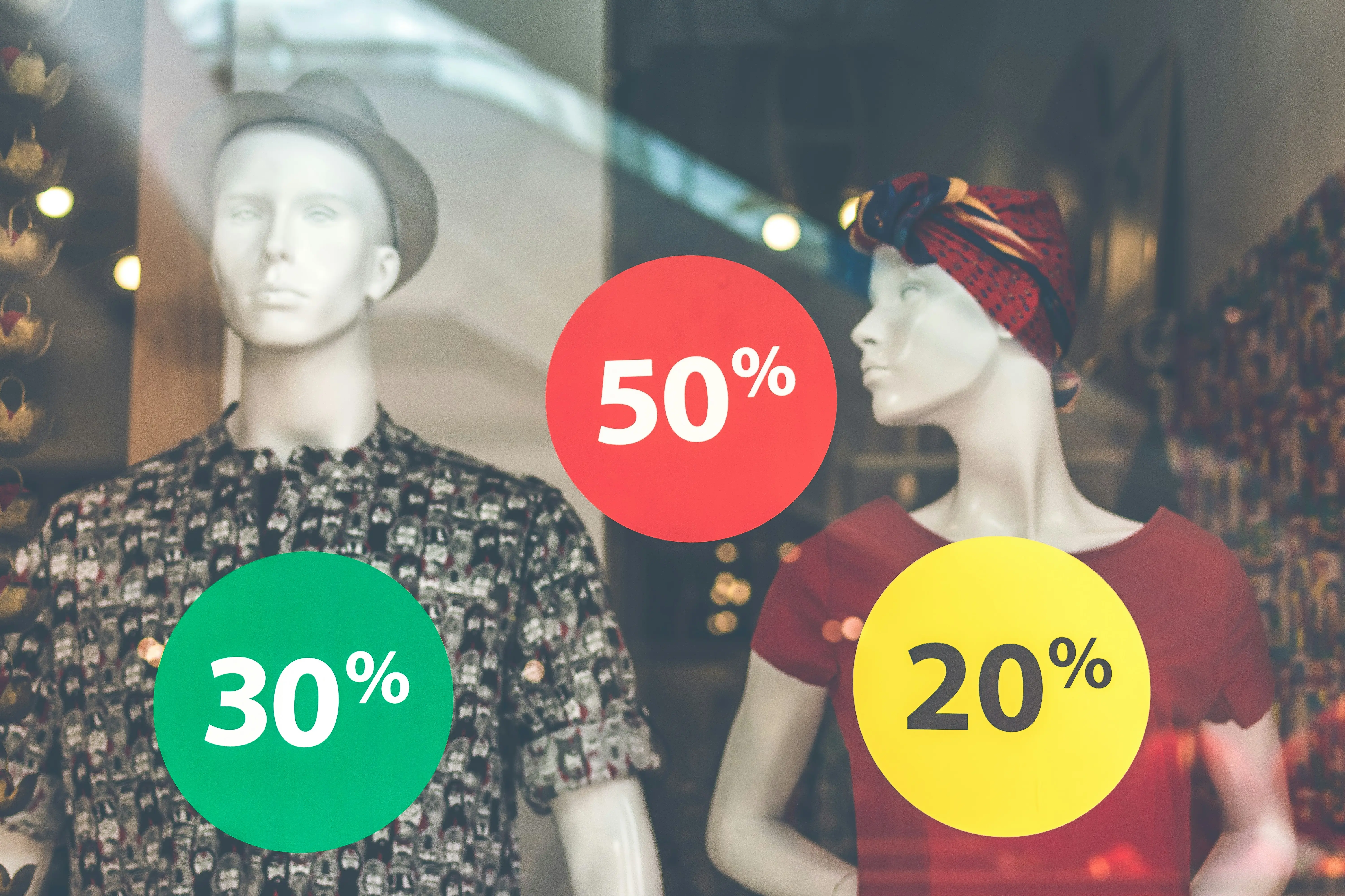 Discount Strategies for Sales Navigator: How to Save Money as a Founder