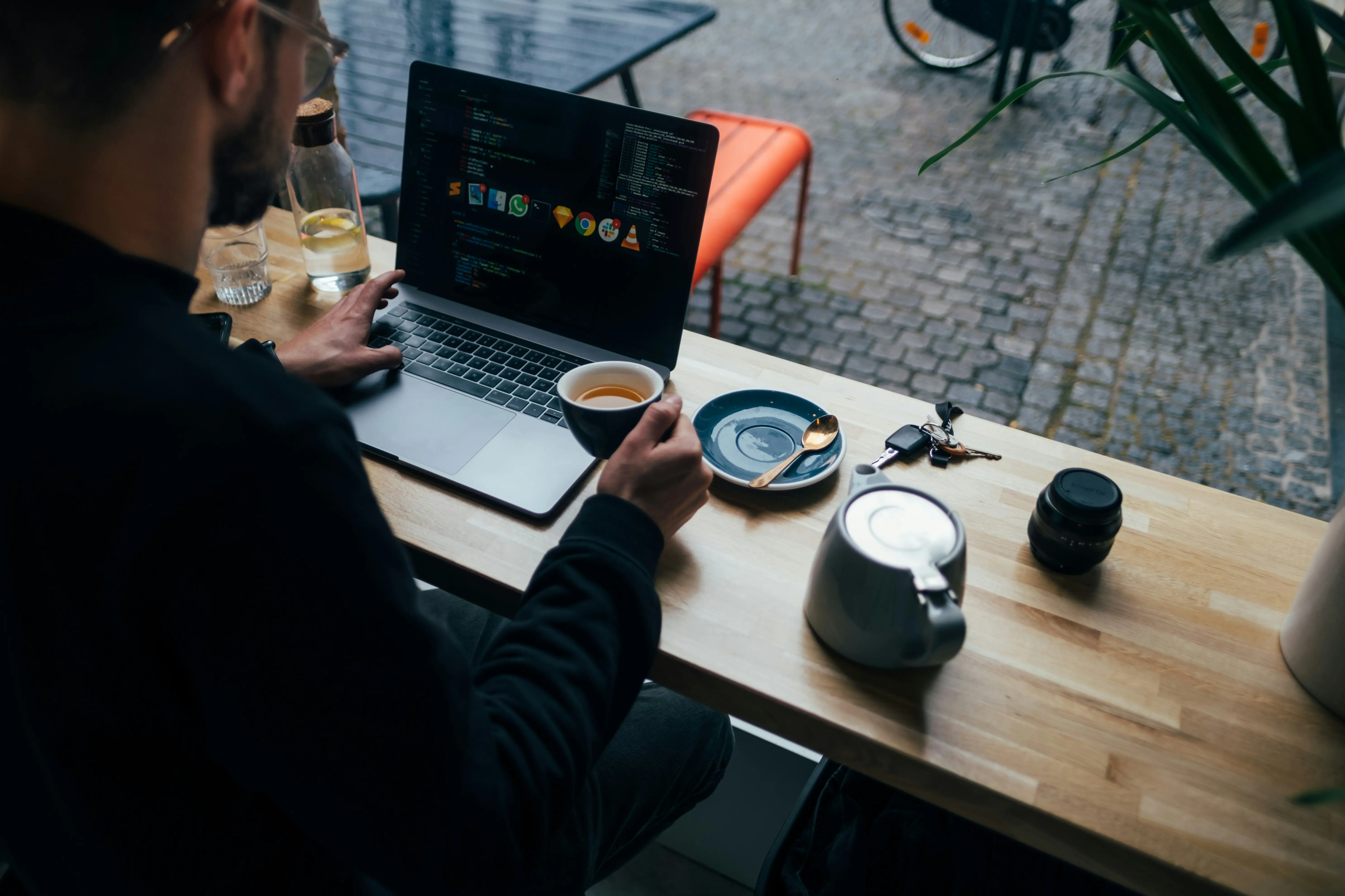 How to Manage Multiple LinkedIn Conversations Without Getting Overwhelmed