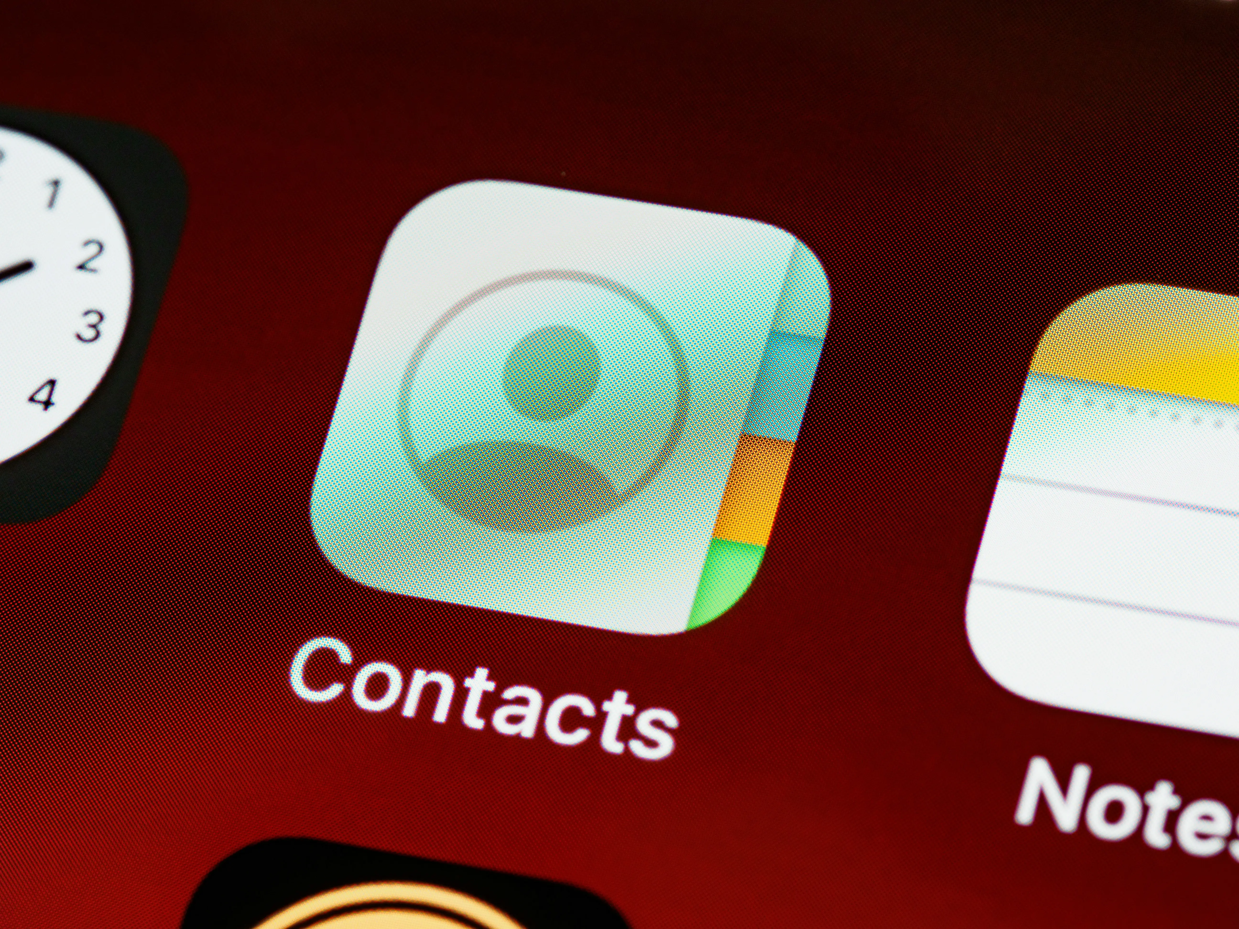 How to Download Contacts from LinkedIn in 5 Steps (+ Organize Them)