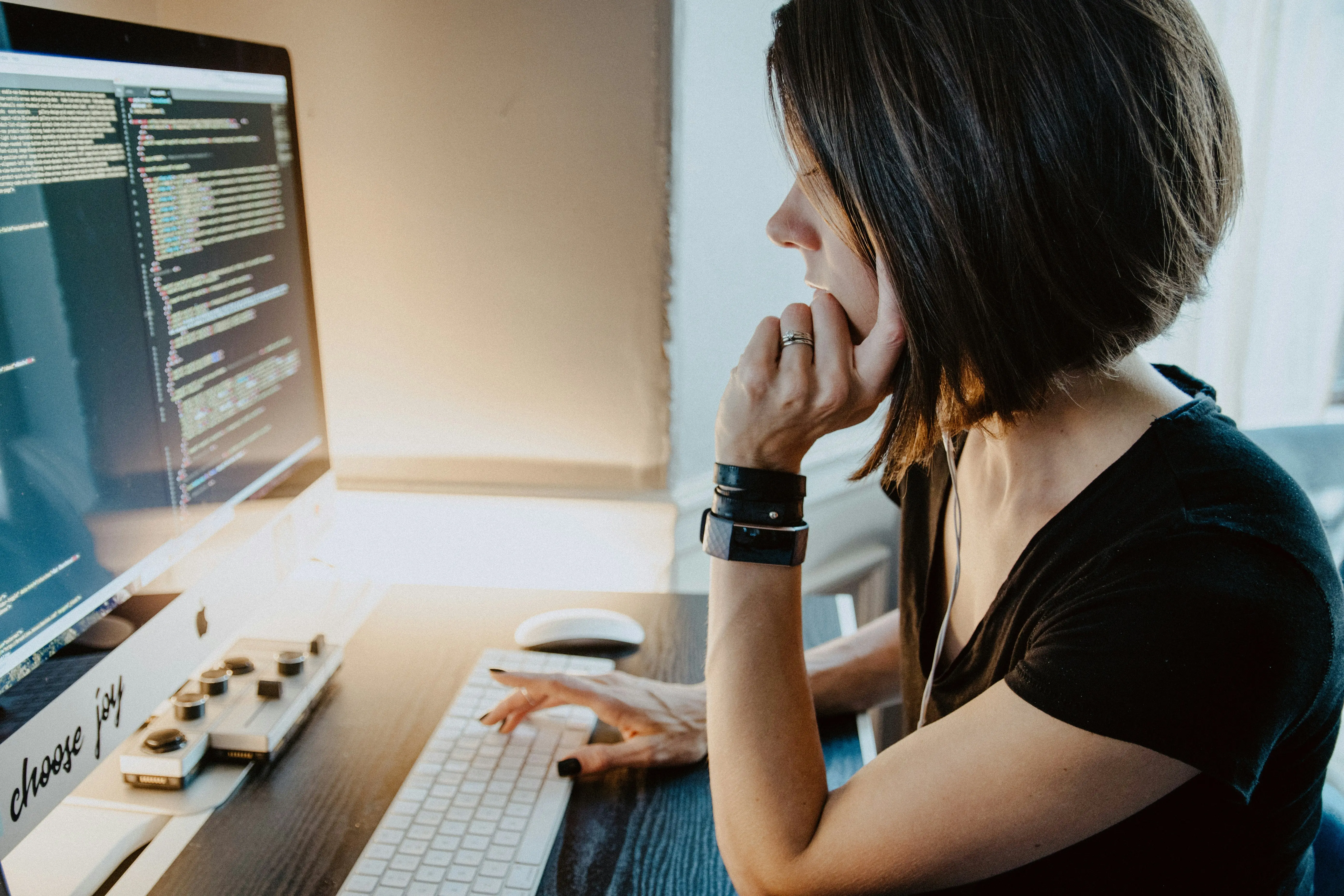 Top 5 Tools to Manage Unread Message Anxiety on LinkedIn in 2025