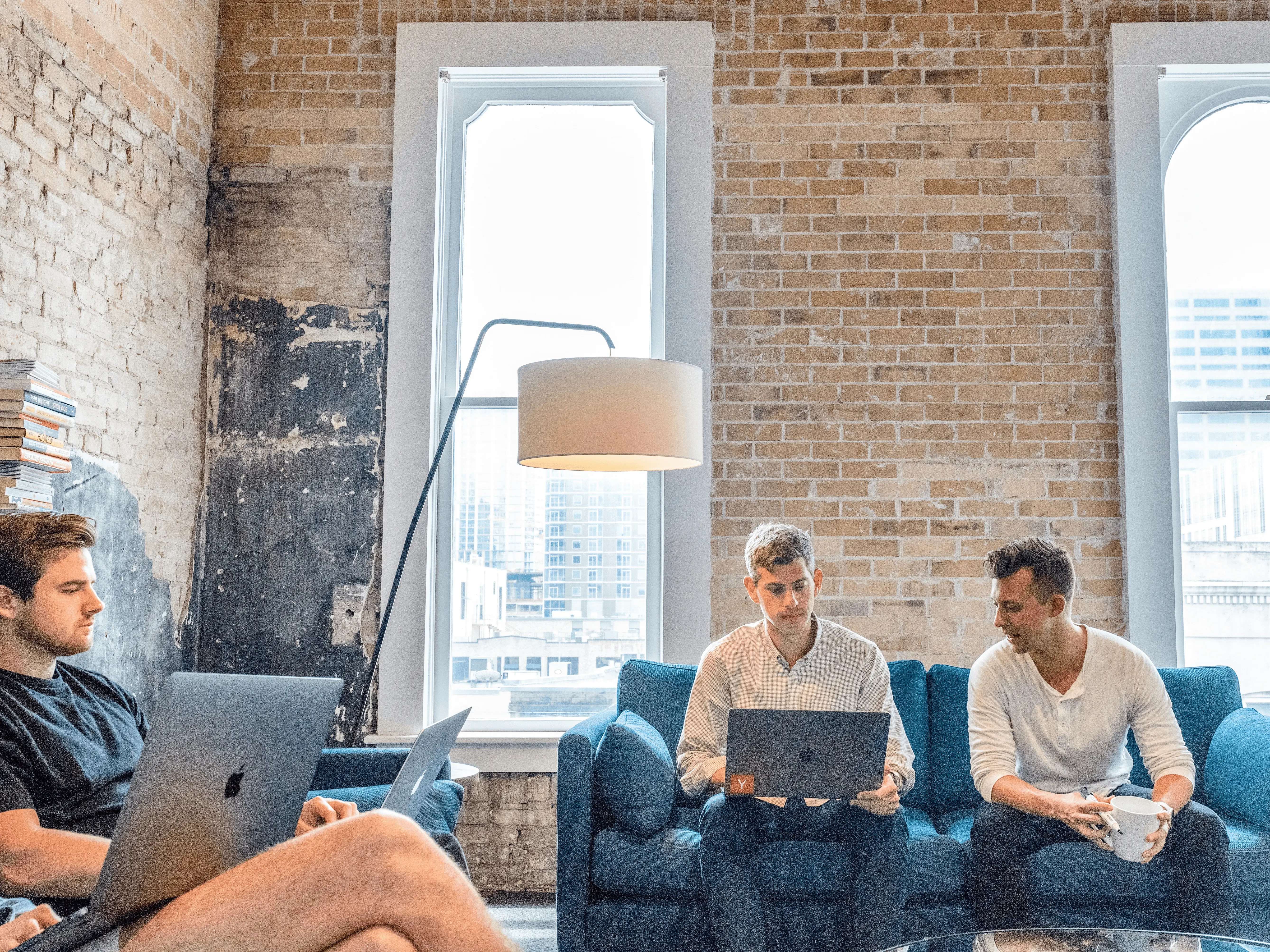 What Does CFBR Mean on LinkedIn? (Common LinkedIn Acronyms 2026)