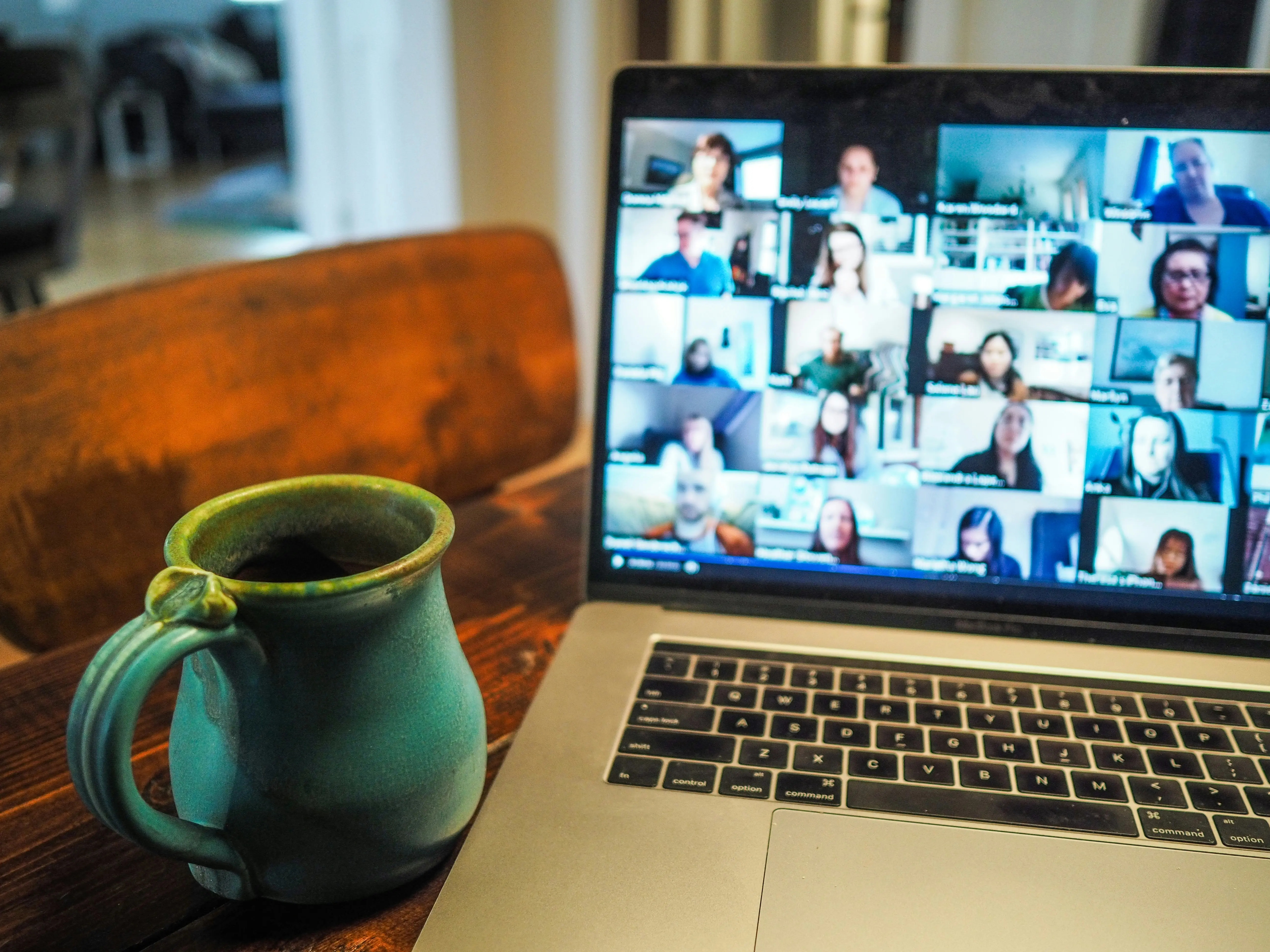 7 Best LinkedIn Message Management Tools for High-Volume Networking