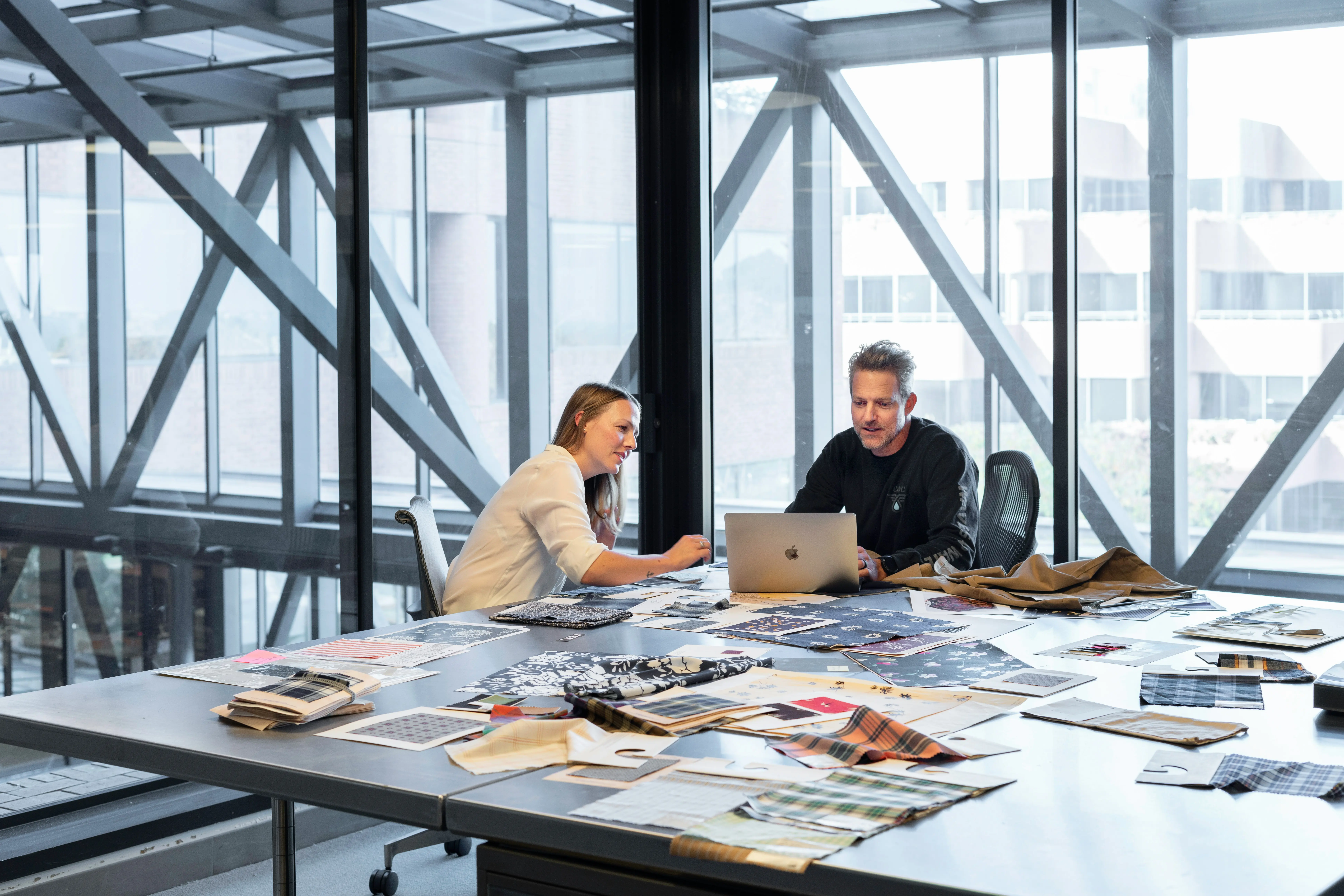 LinkedIn for B2B Sales: Beyond Connection Requests