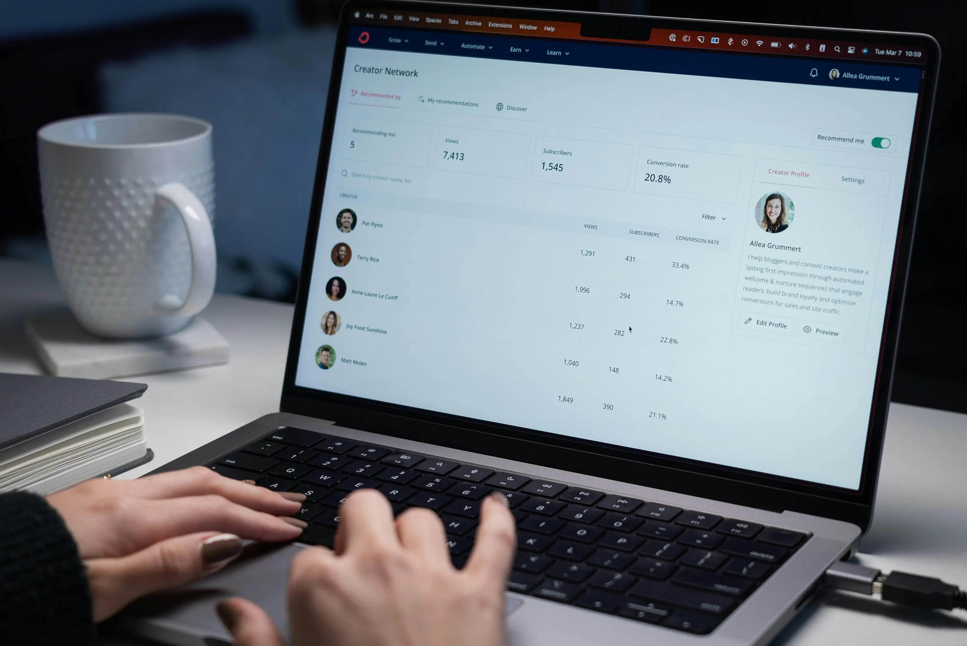 7 LinkedIn Prospecting Tools That Integrate With Your CRM (Ranked By Users)