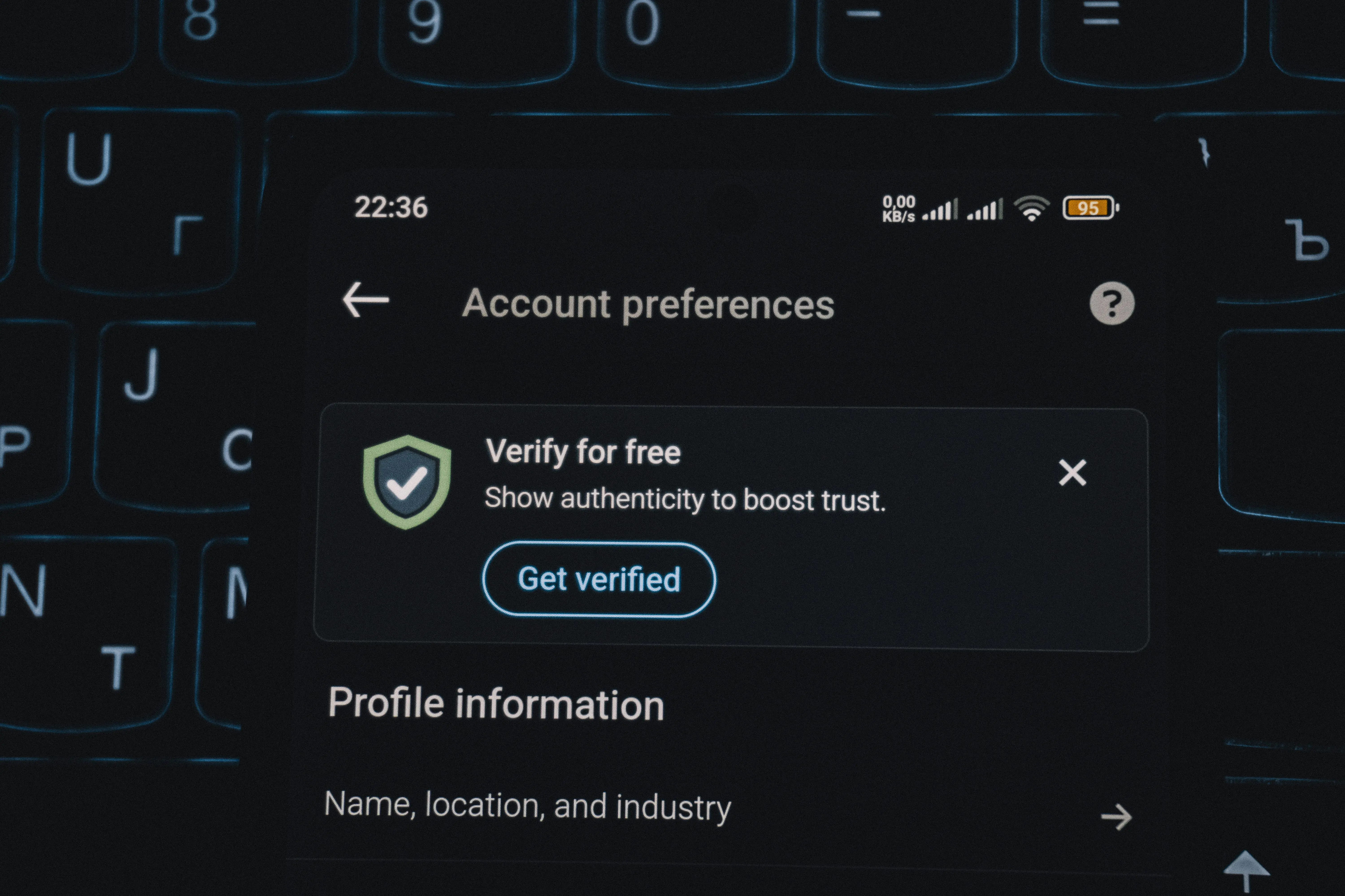 How to Manage Multiple LinkedIn Accounts Without Getting Banned
