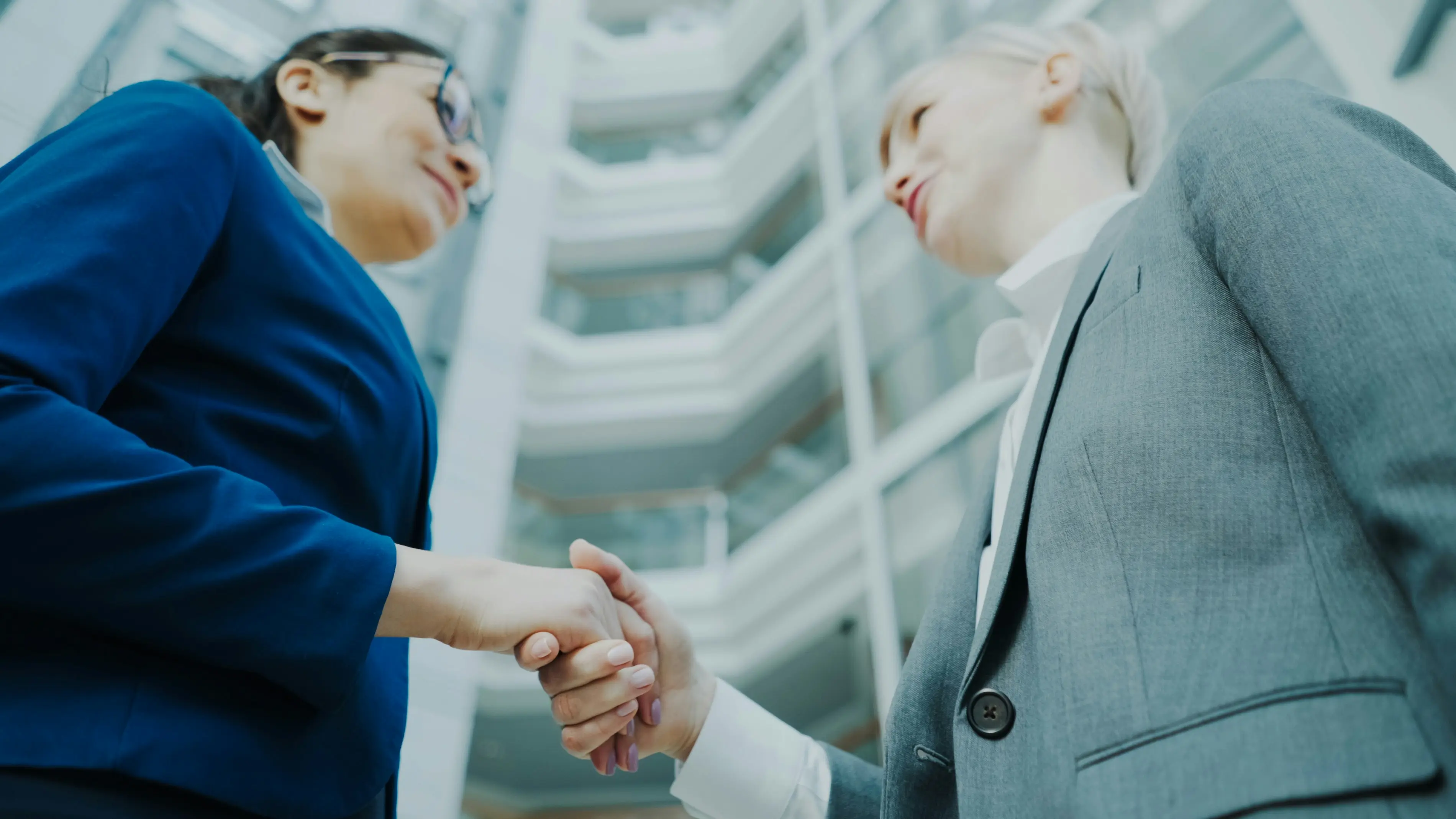 The Founder's Guide: Top 5 Personal CRMs to Master Your LinkedIn Network